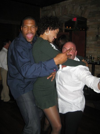 Illustration for article titled It's Never A Real New Year's Party Until Jay Glazer Licks Your Face